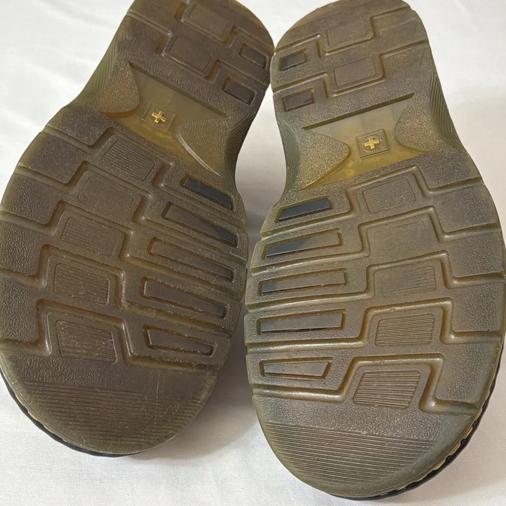 Dr. Martens smoke free